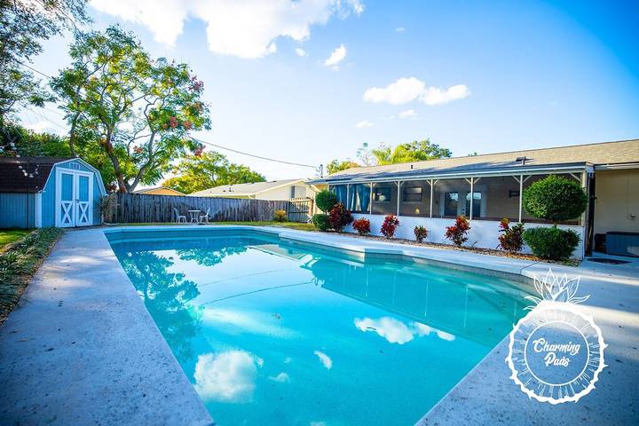 Vacation rental for 6 people, with yard and balcony, with pets in Seminole County