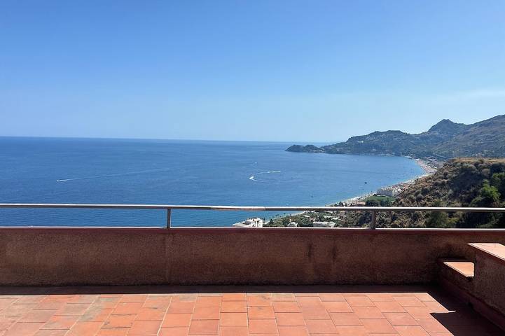 Accogliente appartamento con angolo cottura in Letojanni, Provincia di Messina