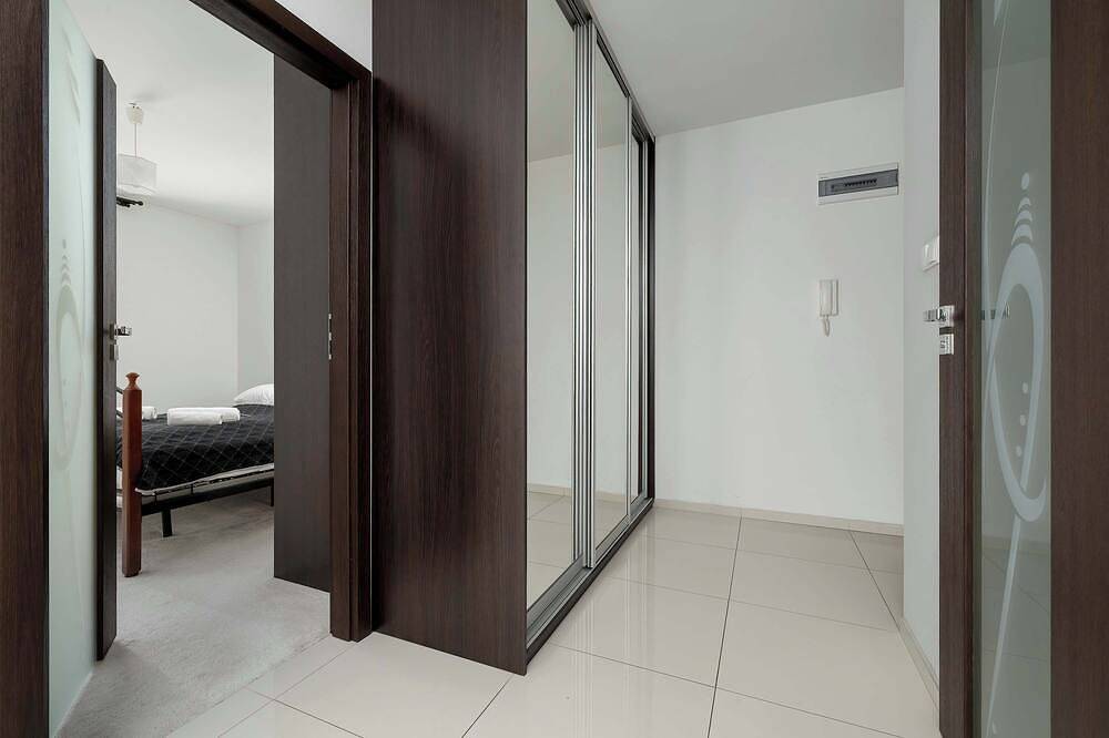 Ganze Wohnung, Urodzajna 12 Bielsko-Biała | | Funktionales Apartment mit Blick auf Grünflächen | Parkplatz & Balkon in Bielitz-Biala, Schlesien