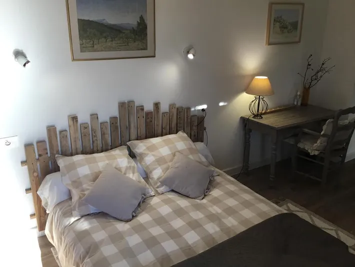 Apartamento de vacaciones para 2 personas, con vistas y jardín además de piscina y terraza - 1