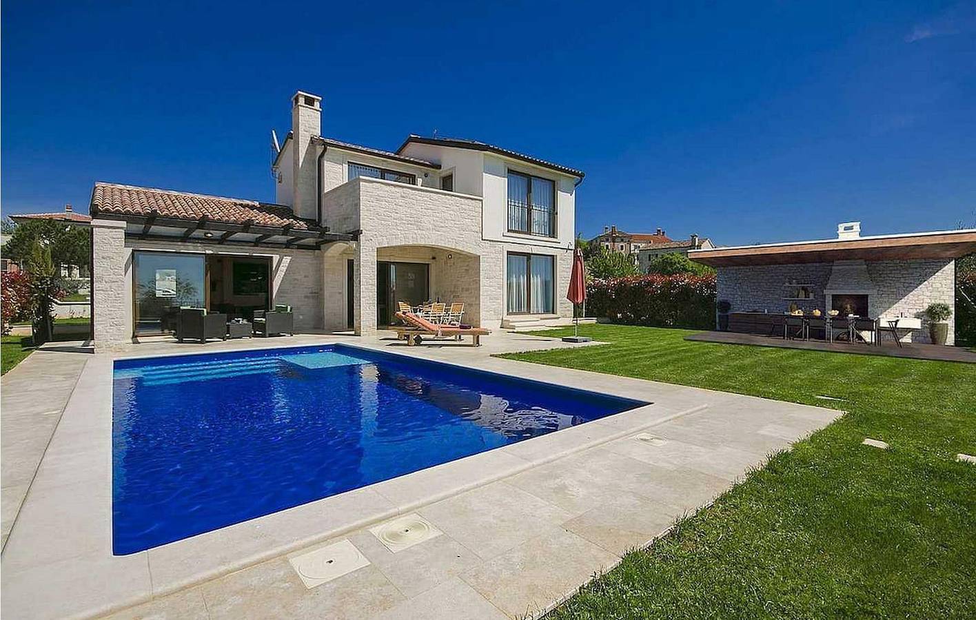 Ferienhaus für 8 Personen mit Terrasse in Općina Višnjan, Zentralistrien