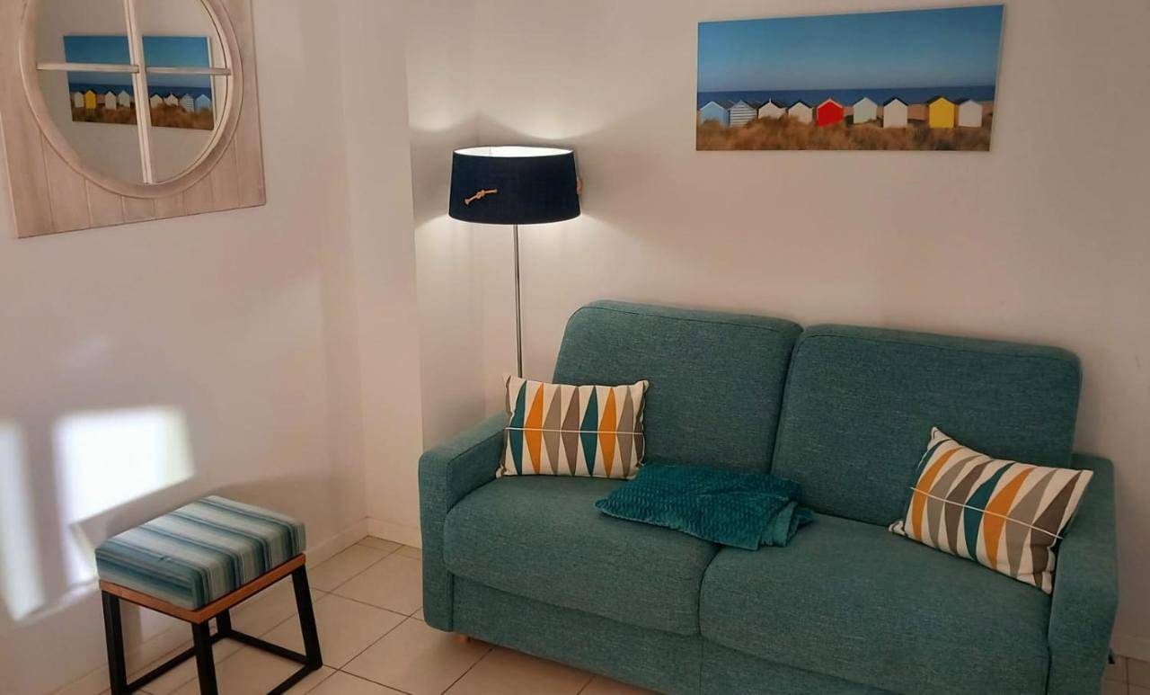 "Le Petit Bonheur" Maison 45 m2, idéal famille 6 personnes, terrasse vue nature, accès piscine gratuit in Talmont-Saint-Hilaire, Vendée