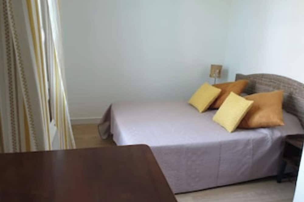 Appartement entier, Manade Blanc, Gîte pour 9 Personnes in Arles, Côte méditerranéenne (France)