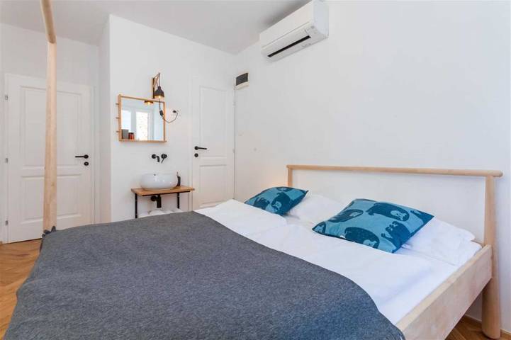 Ganze Wohnung, Ferienwohnung für 6 Personen mit Balkon in Piran, Slowenische Riviera