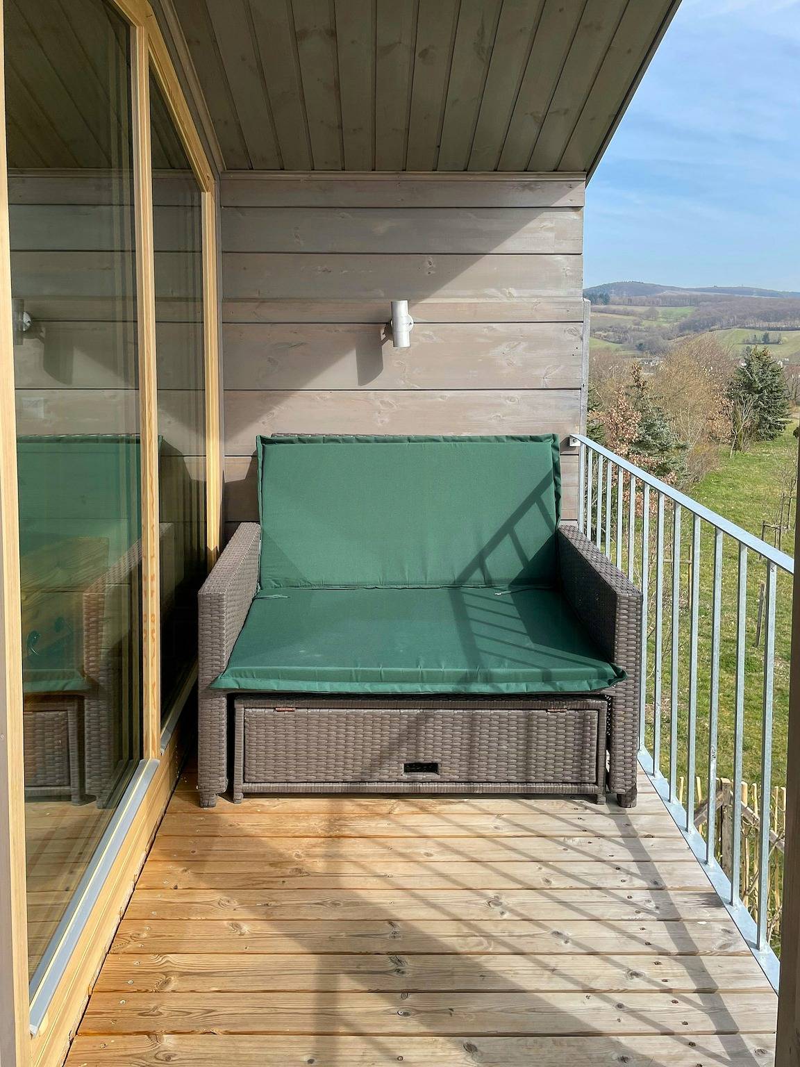 Ganze Wohnung, Blockhaus-Apartment auf Bio-Weingut in Schweppenhausen, Landkreis Bad Kreuznach