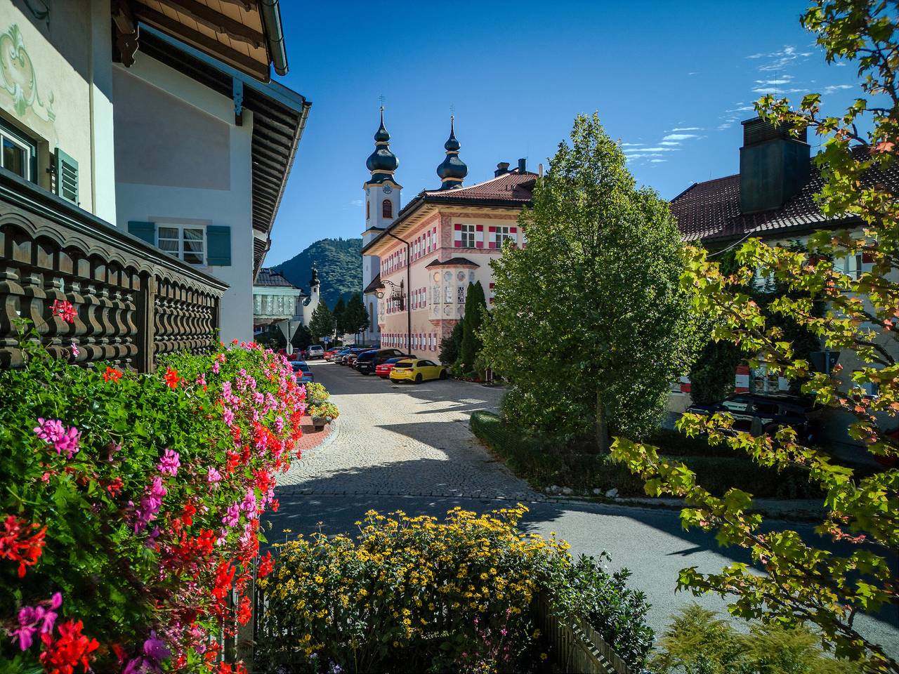 Gästehaus Keilhof am Kirchberg - Einzelzimmer Nr. 1 Dusche/Wc, Tv, Schlafcouch und Balkon mit Bergblick (18 qm) in Kampenwand, Aschau im Chiemgau