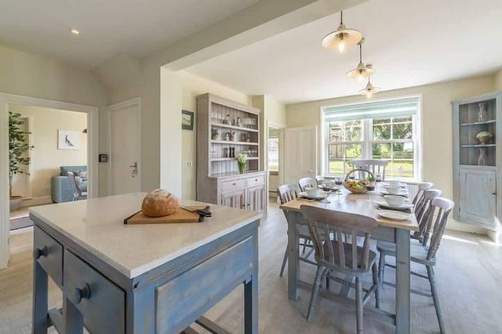 Cottage for 6 people, with Terrace and Garden in Thornham