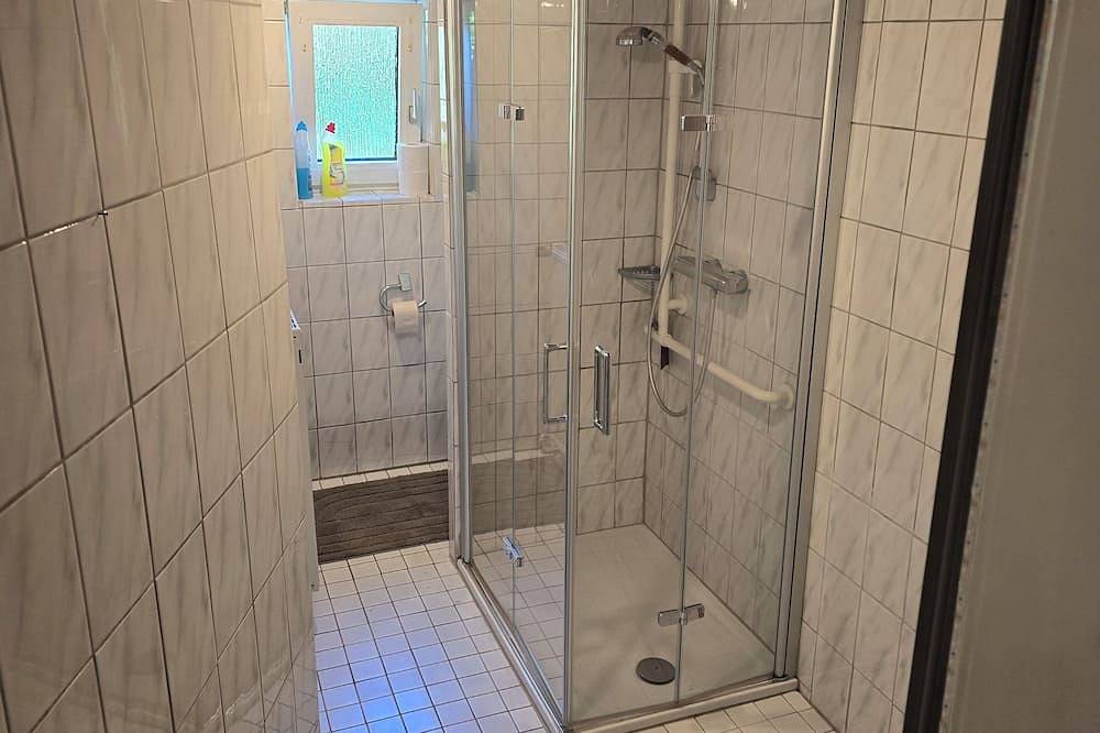 Ganze Wohnung, Ferien Apartment mit Garten im Eg in Herford, Nordrhein-Westfalen