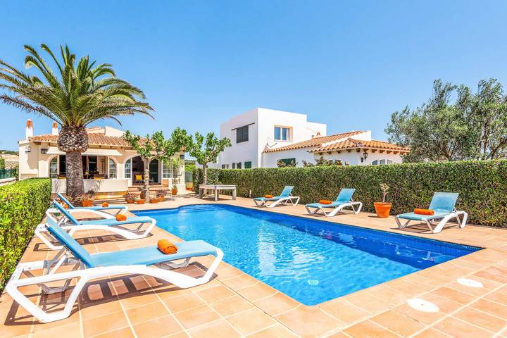 Location de vacances pour 6 personnes, avec terrasse à Cala en Blanes - 2