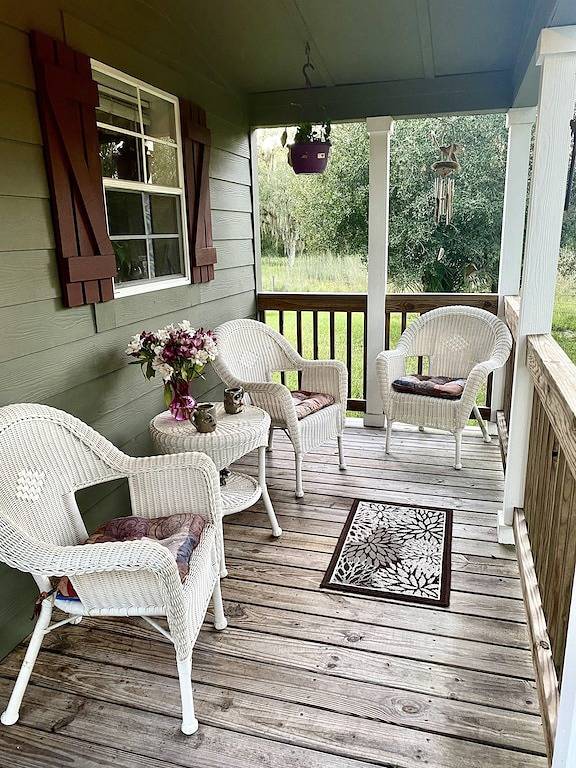 Country Cottage, 40 Acres, Outdoor Kitchen w/ B-que, Campfire, & Horse Stables. in Glades County