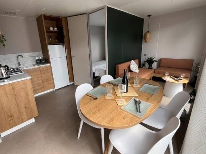 Camping pour 4 personnes, avec piscine et bassin pour enfant dans Côte de Granit Rose - 3