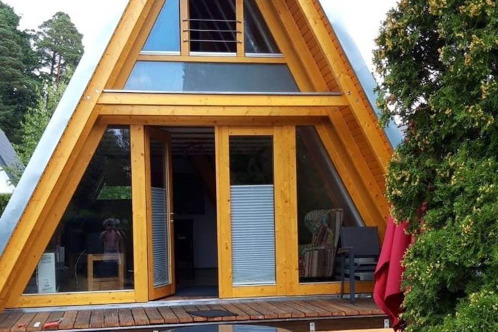 Nur-Dach-Ferienhaus für vier Personen in Neuhausen, Nordschwarzwald