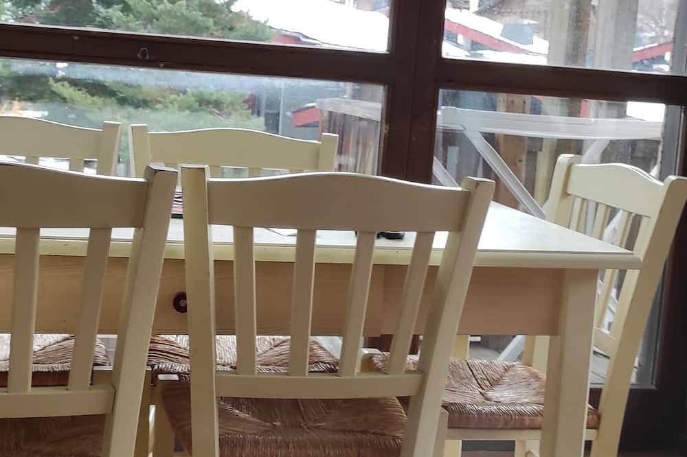 Entire apartment, Norma App In Front Of The Slopes At The Foot Of The Village<br><br><br> in La Norma, Villarodin-Bourget