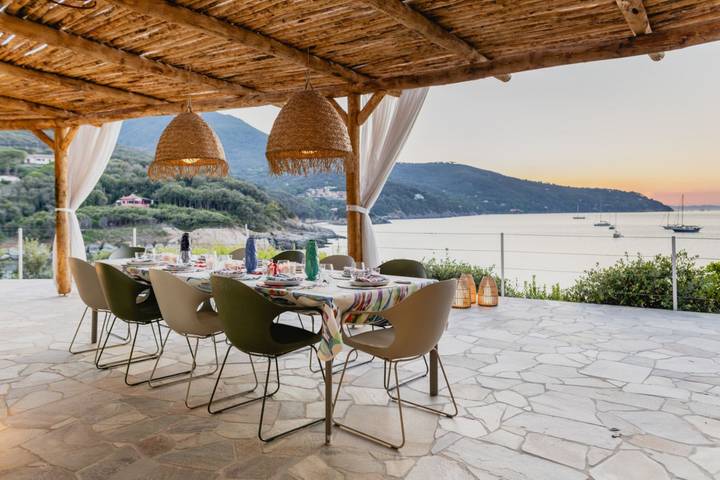 Villa mit pool für 14 Personen, mit Terrasse und Garten sowie Pool auf Elba
