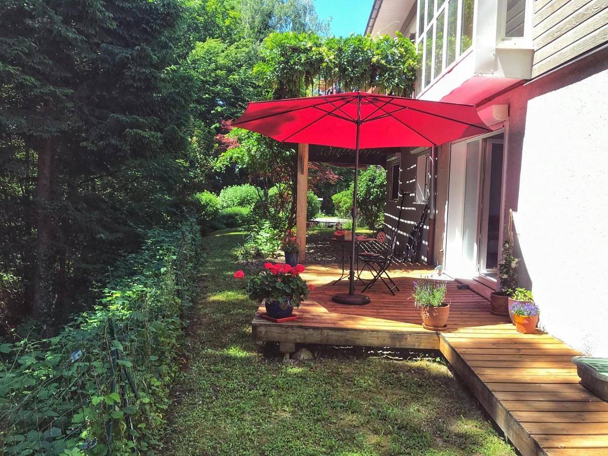 Appartement entier, Appartement au calme avec terrasse verdoyante entre Annecy et Genève in Villy-le-Pelloux, Région d'Annecy