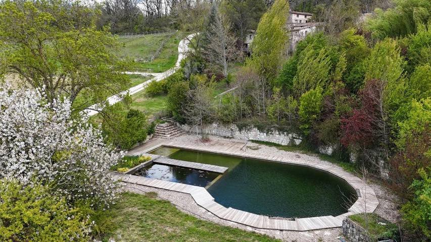 Gîte pour 5 personnes, avec piscine ainsi que jardin et sauna à L'Isle-Bouzon - 3