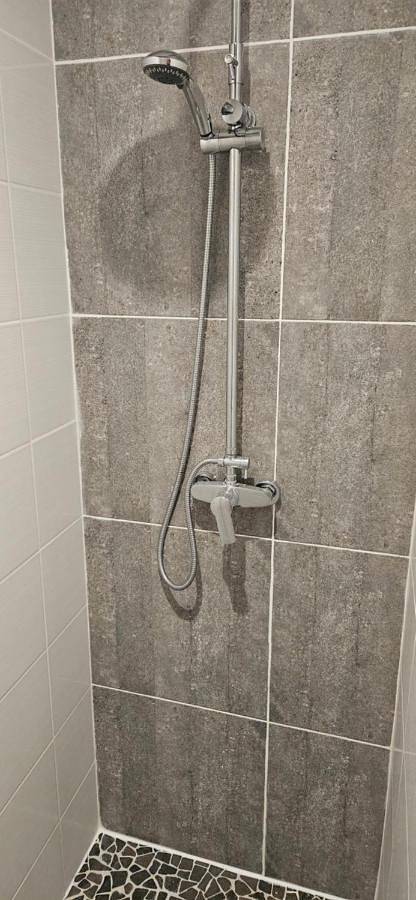 Appartement entier, Duplex 2 chambres avec extérieur in Suze-la-Rousse, Région de nyons
