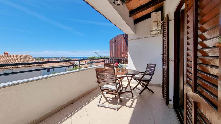 Ferielejlighed for 2 personer, med balkon og have i Umag