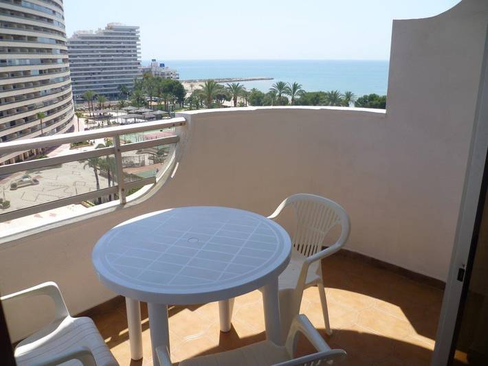 Ganze Wohnung, Familienwohnung in Cullera mit Terrasse und Pool, strandnah in Platja de Sant Antoni (Cullera), Cullera