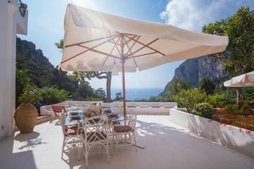 Villa für 5 Personen, mit Garten und Terrasse sowie Ausblick in Capri