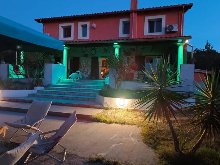 Casa vacanza per 6 persone, con Terrazza e Giardino nonché Panorama a Villamassargia