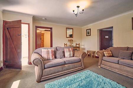 Glamping for 2 people, with balcony/terrace, child-friendly in North East England