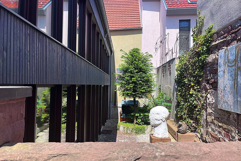 Ganze Ferienwohnung, Nachts im Museum? Bitte sehr: unsere Galerie Suite in Marktheidenfeld, Spessart-Mainland