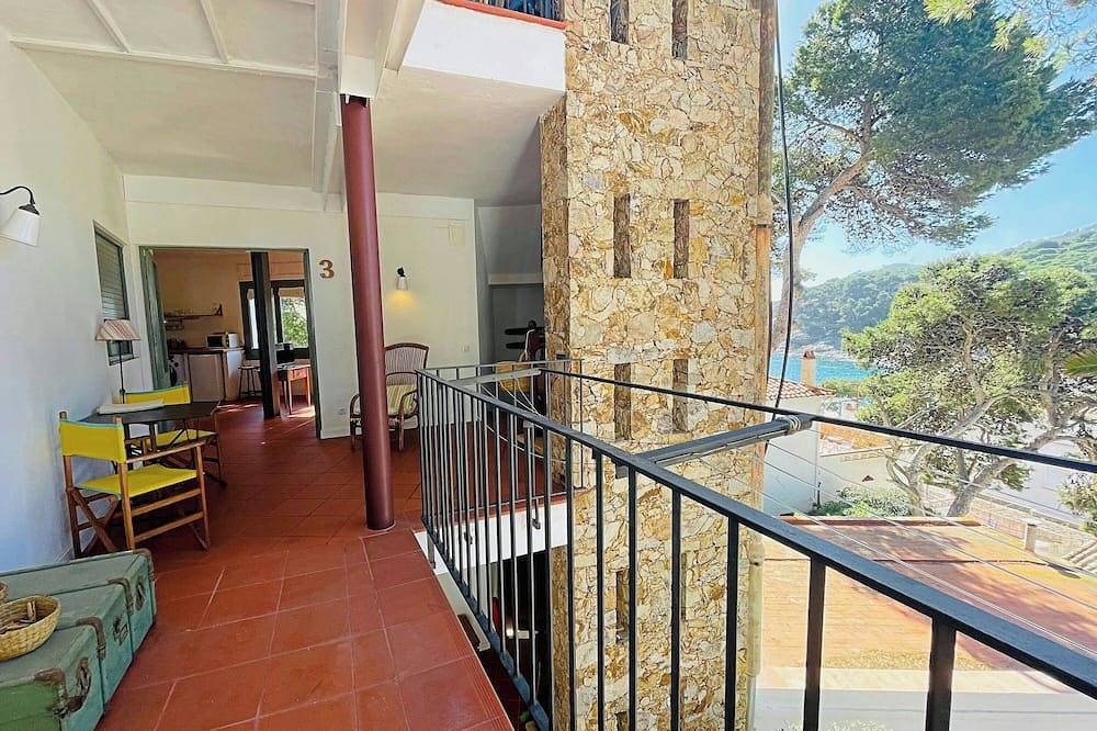 Ganze Wohnung, TamariuApartments#3 ·Stunning Sea views &Terrace in Platja de Tamariu (Palafrugell), Tamariu