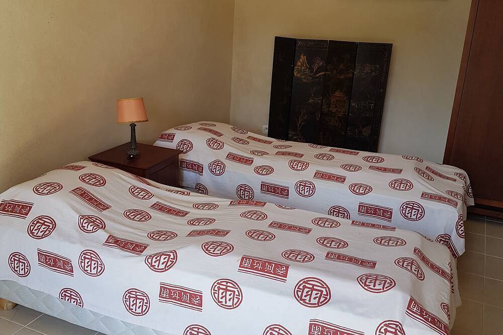 Maison de village avec un grand jardin  10 couchages in Île-d'Aix, Région de Rochefort