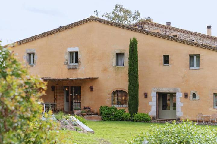 Casa rural para 14 personas, con Terraza además de Jardín y Piscina en Cruilles