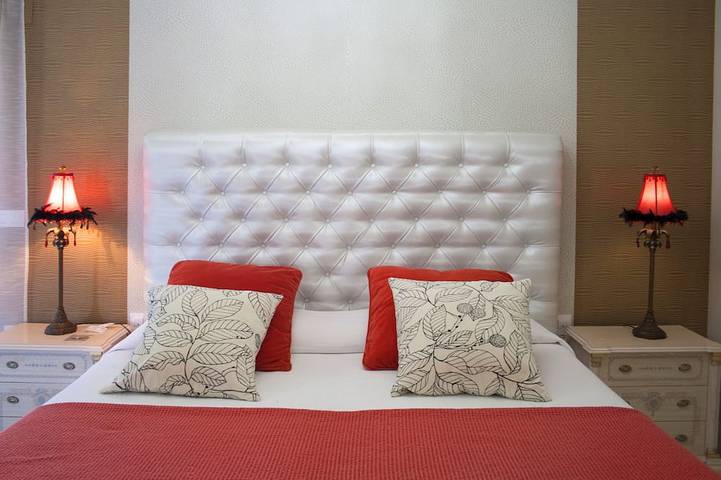 Luxury Villa With Gardens And Pool With Sea Water in El Puerto de Santa María, Costa de la Luz