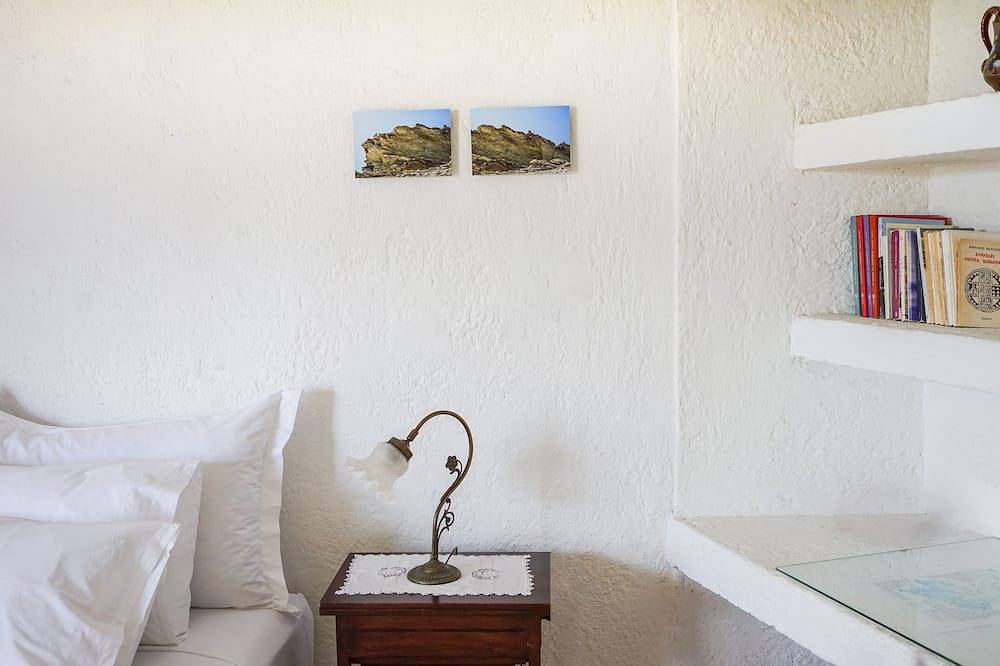 Exquisite beachfront mansion, 5 bedrooms-Syros in Syros