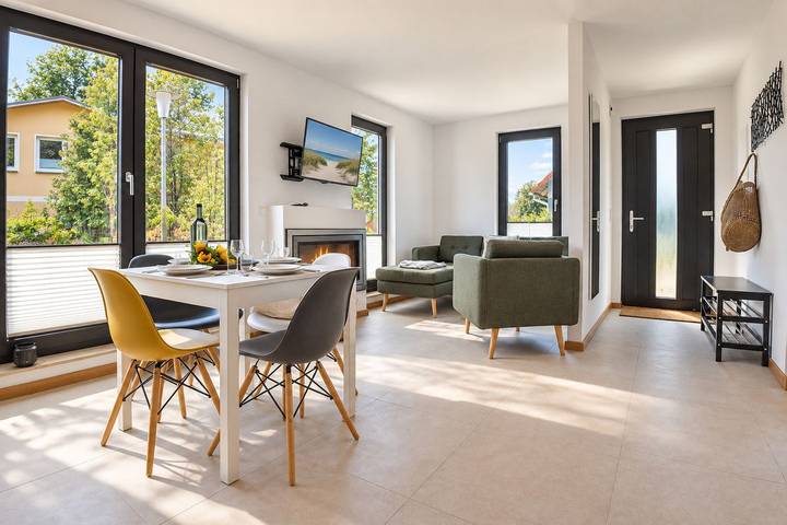 Ferienwohnung für 4 Personen, mit Terrasse und Garten sowie Sauna in Drei Kaiserbäder, Heringsdorf