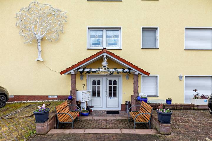 Ganzes Studio, Einzimmerapartment 'Gudrun' mit Privatterrasse, Gemeinschaftsgarten und Wi-Fi in Usingen, Hochtaunuskreis