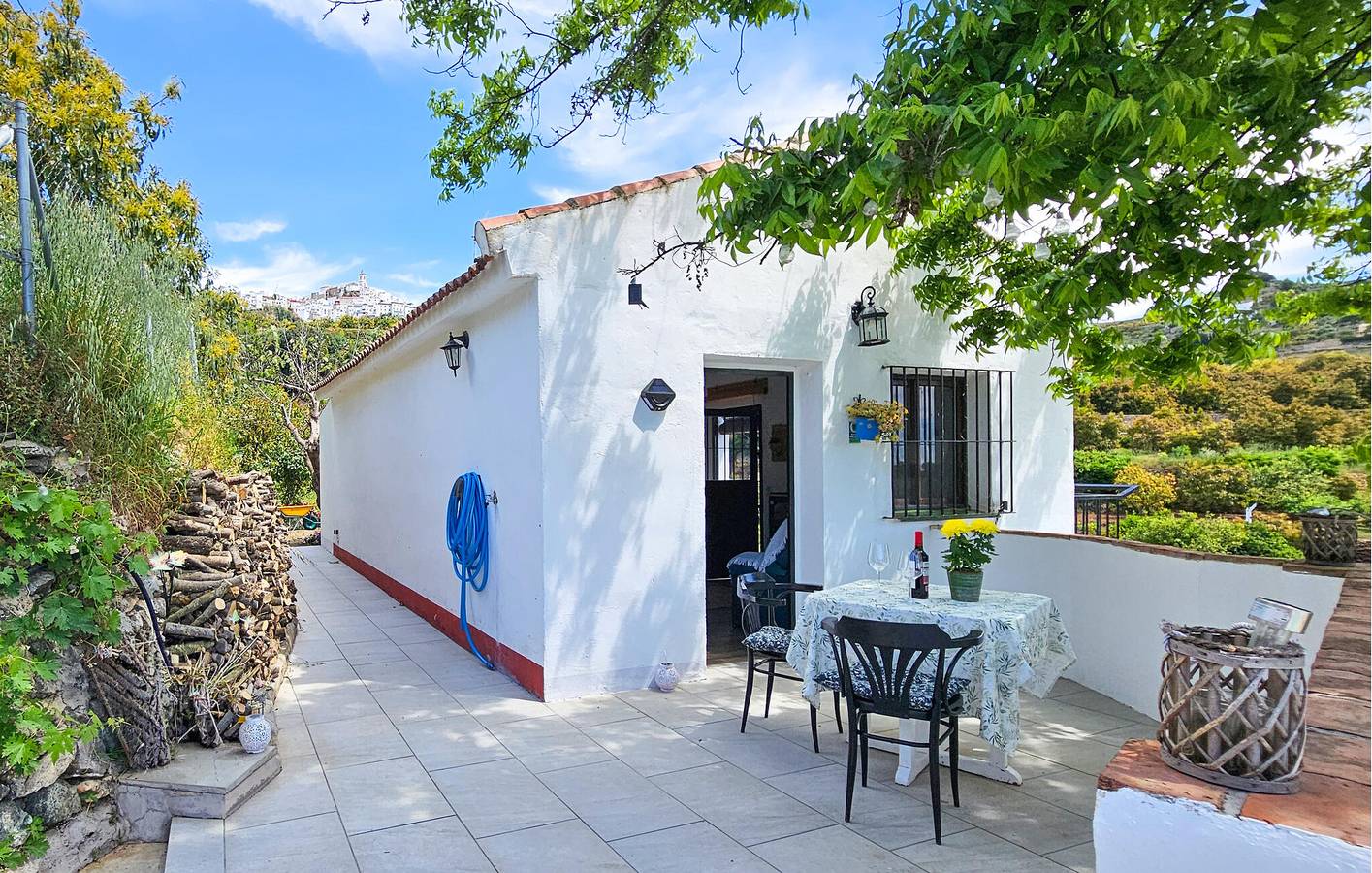 Encantador apartamento con piscina y terraza cerca de los lugares de interés de Yunquera in Yunquera, Sierra de las Nieves