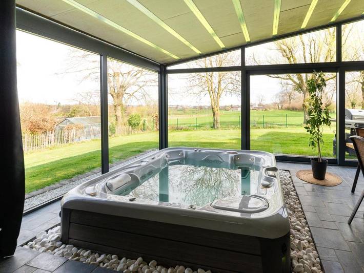 Location de vacances pour 8 personnes, avec jacuzzi ainsi que jardin et terrasse à Welkenraedt - 3