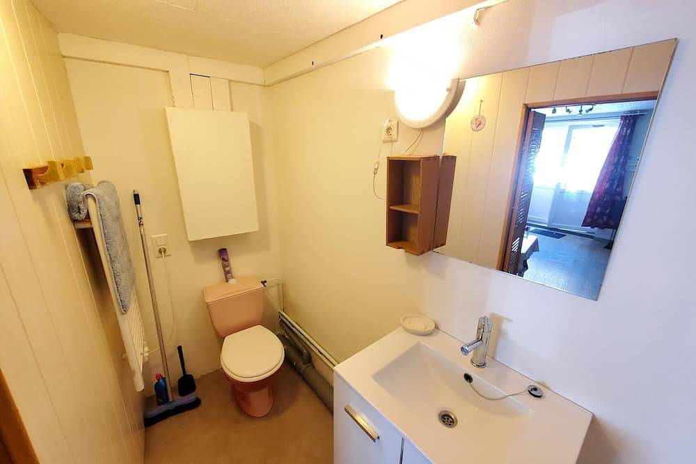 Geheel appartement, Studio au coeur de Murol, village médiéval in Murol, Regionaal natuurpark van de vulkanen van de Auvergne