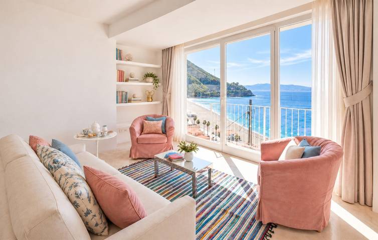 Appartamento per vacanze con vista mare - AC, Giardino, Cucina, Internet, Parcheggio in Lido Antares Beach, Scilla