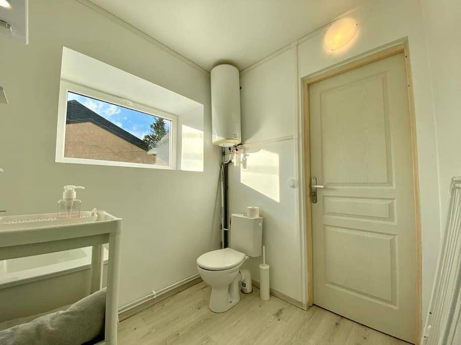 Appartement entier, One-Bedroom Apartment in Conflans-en-Jarnisy, Meurthe-et-Moselle