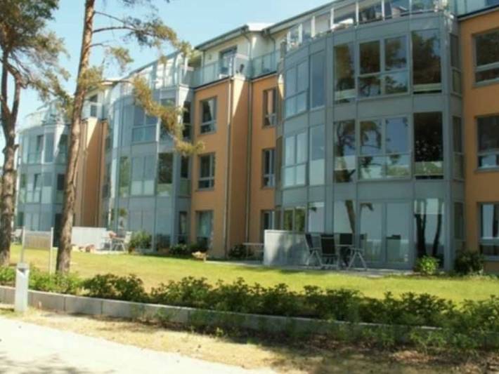 Ferienwohnung für 3 Personen, mit Balkon und Terrasse sowie Garten und Seeblick