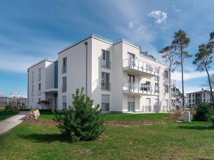 Ferienwohnung für 3 Personen, mit Sauna und Seeblick sowie Balkon und Meerblick, kinderfreundlich in Zirchow - 2