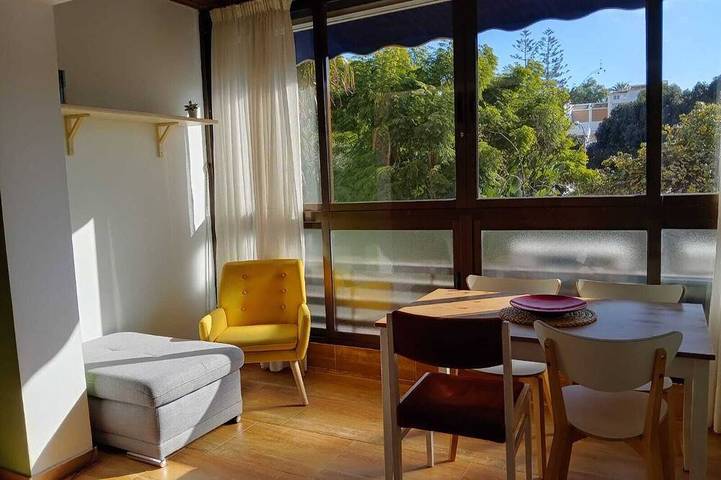 Apartamento para 3 personas, con piscina y jardín, Se admiten mascotas en Playa del Palo