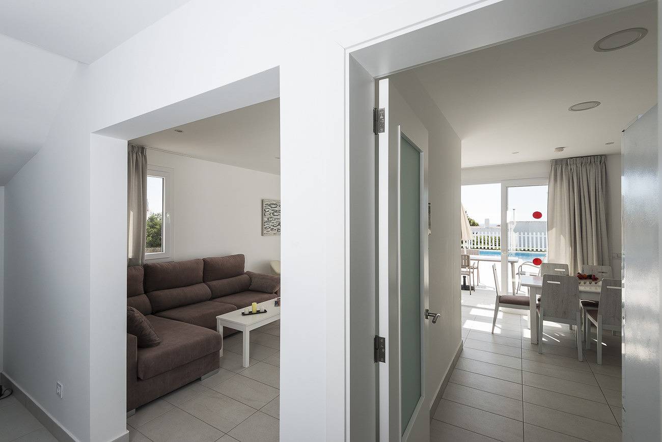 Villas Calan Bosch (Tomi) in Cala en Bosc, Ciutadella