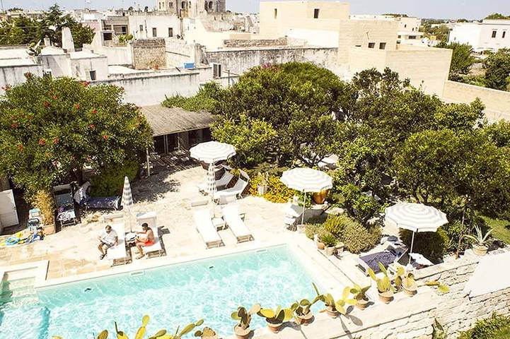 Ferienhaus für 36 Personen, mit Balkon und Garten in Diso