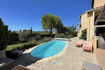 Location de vacances pour 6 personnes, avec jardin à Juvignac