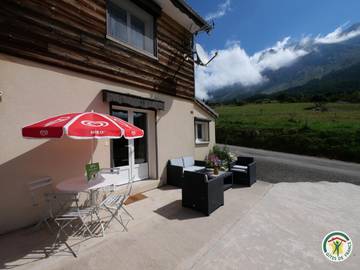 Gîte pour 2 personnes, avec terrasse et jardin dans Hautes-Alpe