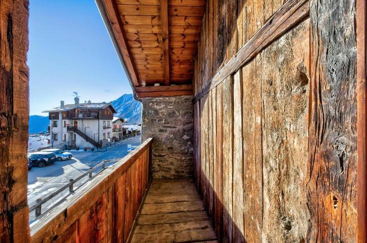 Gîte pour 5 personnes, avec vue et terrasse, animaux acceptés dans Antagnod - 3