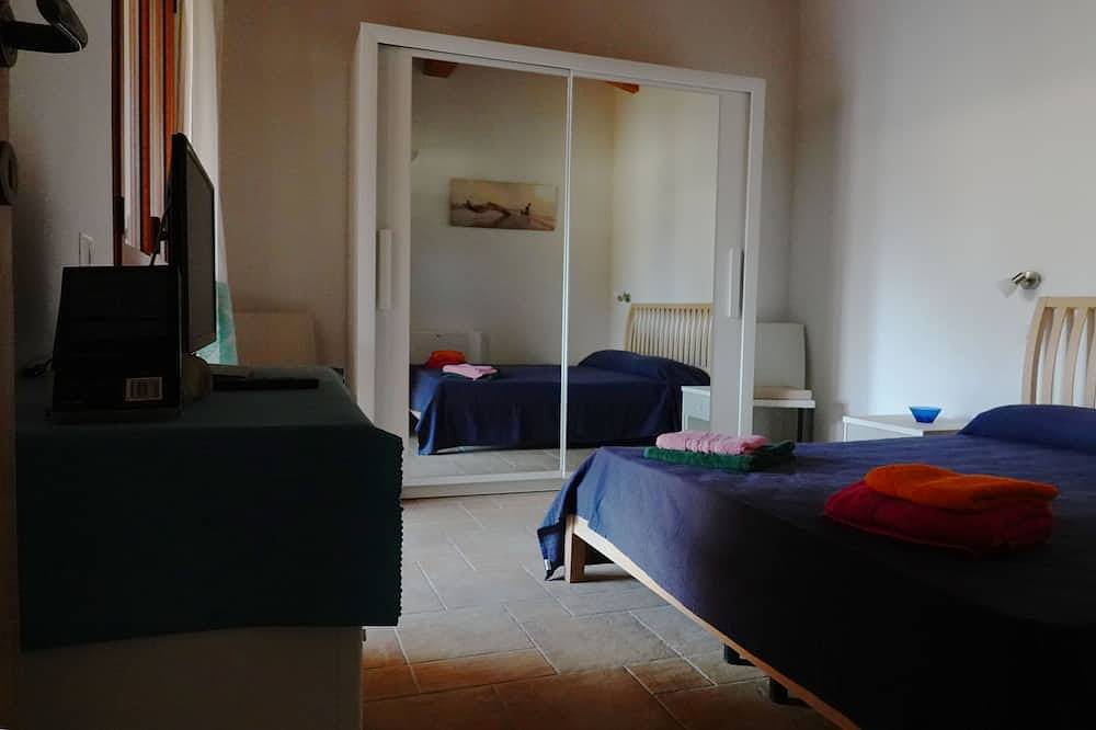Residencias Gattopardu- \"El Poeta\" in Masone Pardu, Castiadas