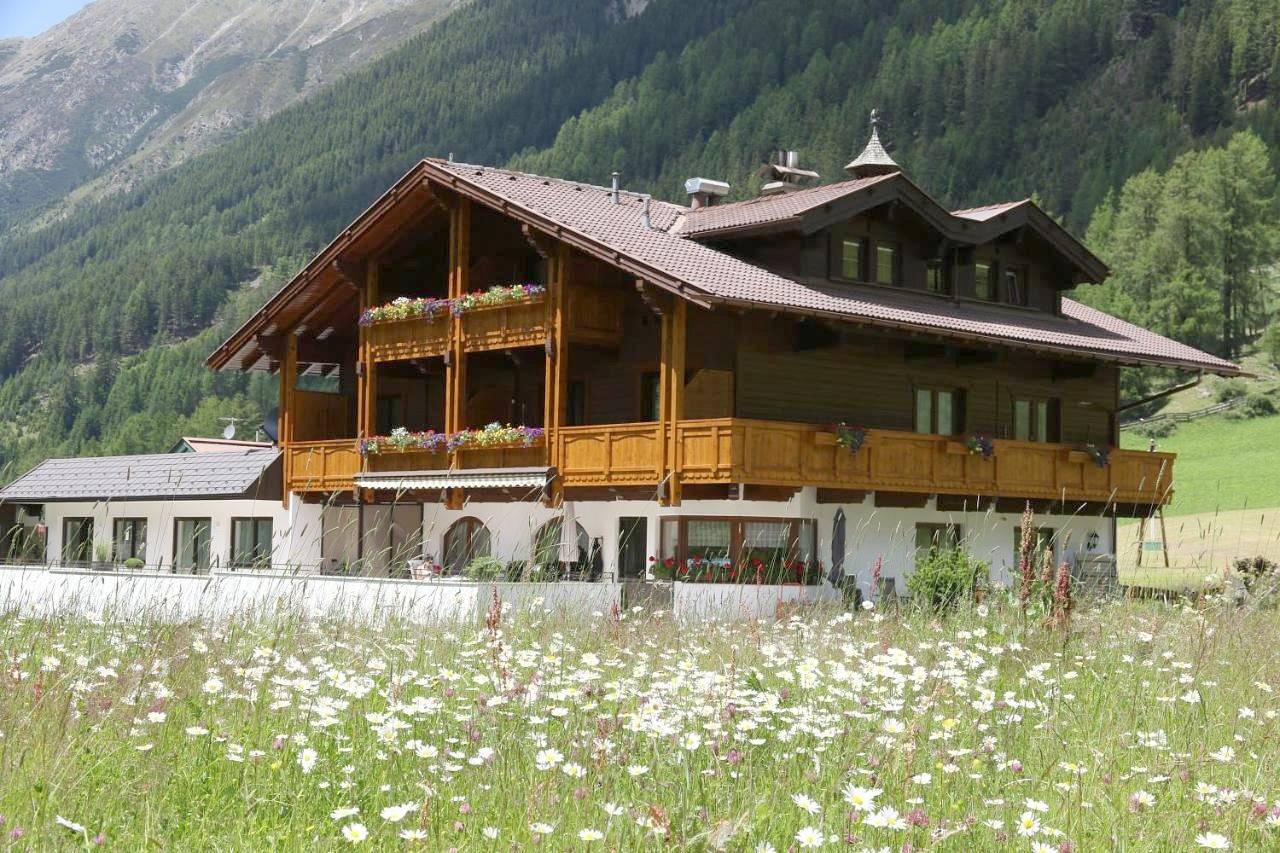 Ganze Wohnung, Ferienhaus Brigitte in Gries, Längenfeld