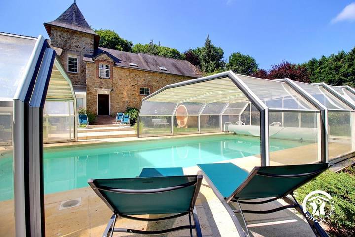 Gîte pour 6 personnes, avec Jacuzzi et Terrasse ainsi que Jardin et Piscine à Saint-Marcel (Morbihan)